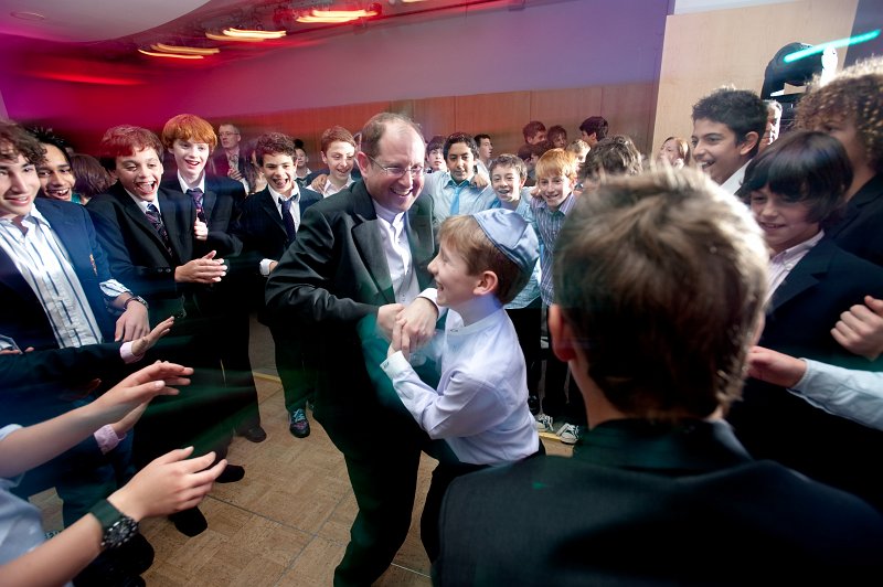 case-341.JPG - Zachary Case  Bar Mitzvah Party Cumberland Hotel Marble Arch London