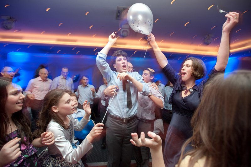 dvs709.JPG - Davis family Bat Mitzvah Party  VIP room Edgware  London Dec 09