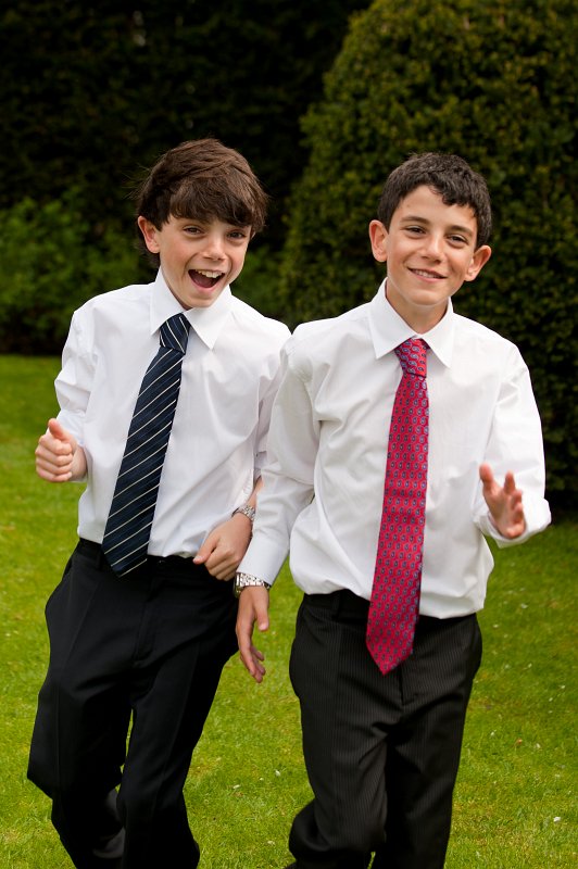 myrs0118.JPG - Eitan and Nathaniel  Myers  Barmitzvah lunch after Synagogue at home Meadway NW11