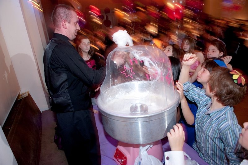 noas552.JPG - Noa Sperber Bat Mitzvah party  St Johns Wood Synagogue London  NW8